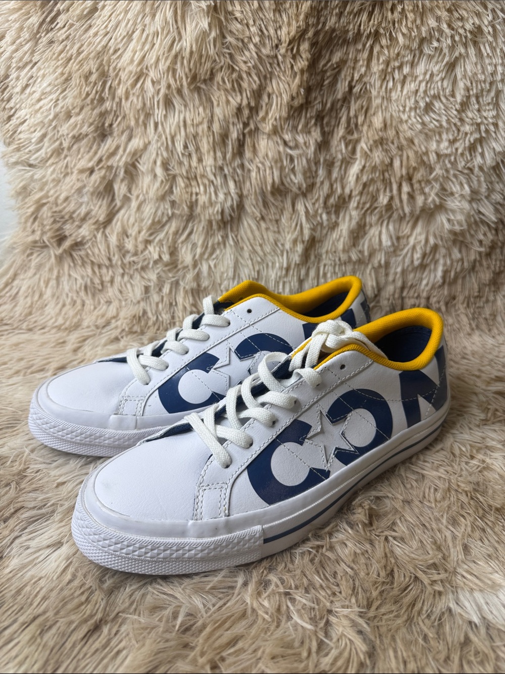 NWOT CONVERSE Converse UNTITL3D Classic Bold (White/Navy/Yellow colorway)